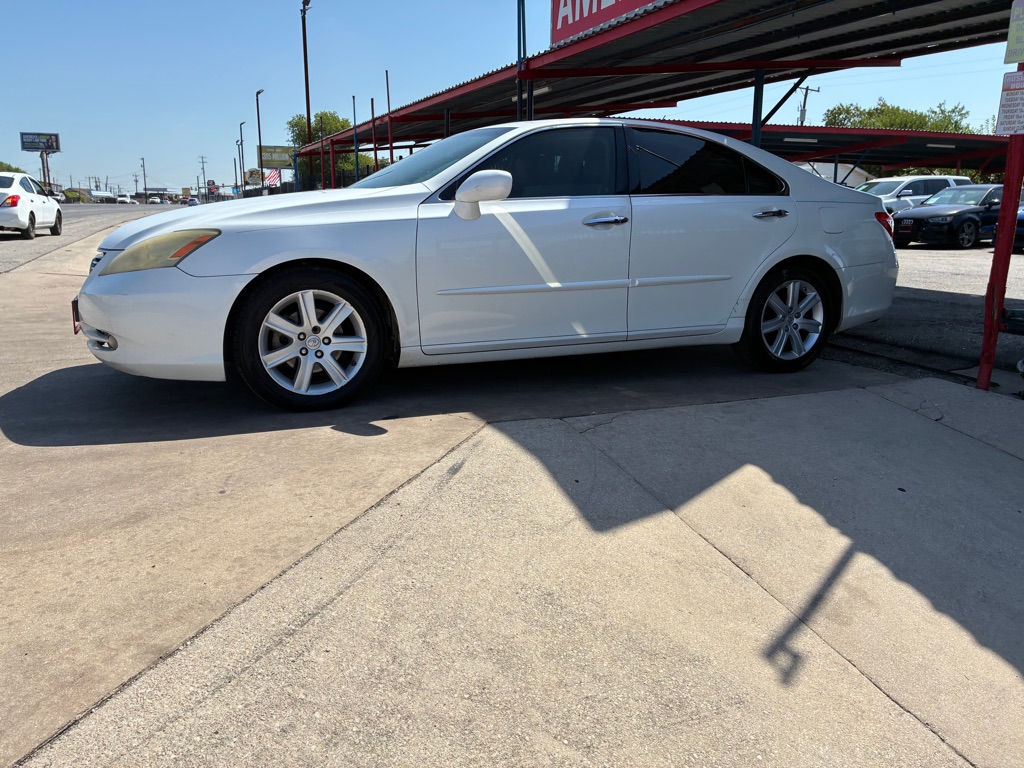 Photo 19 of this LEXUS ES