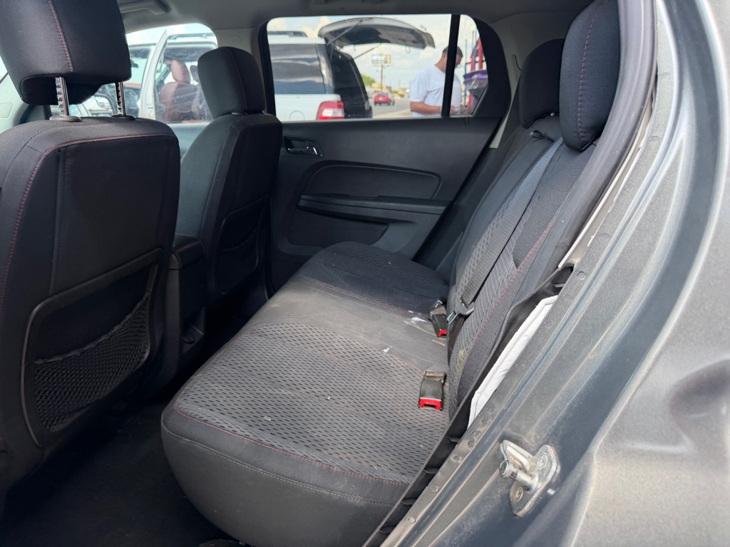 Photo 13 of this GMC TERRAIN