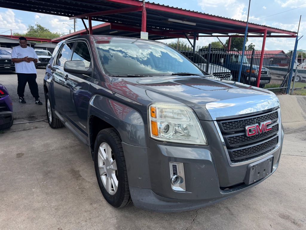 Photo 34 of this GMC TERRAIN