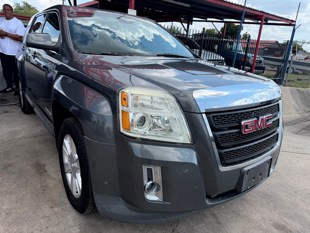Photo 35 of this GMC TERRAIN
