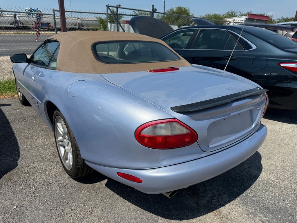 Photo 17 of this JAGUAR XK8