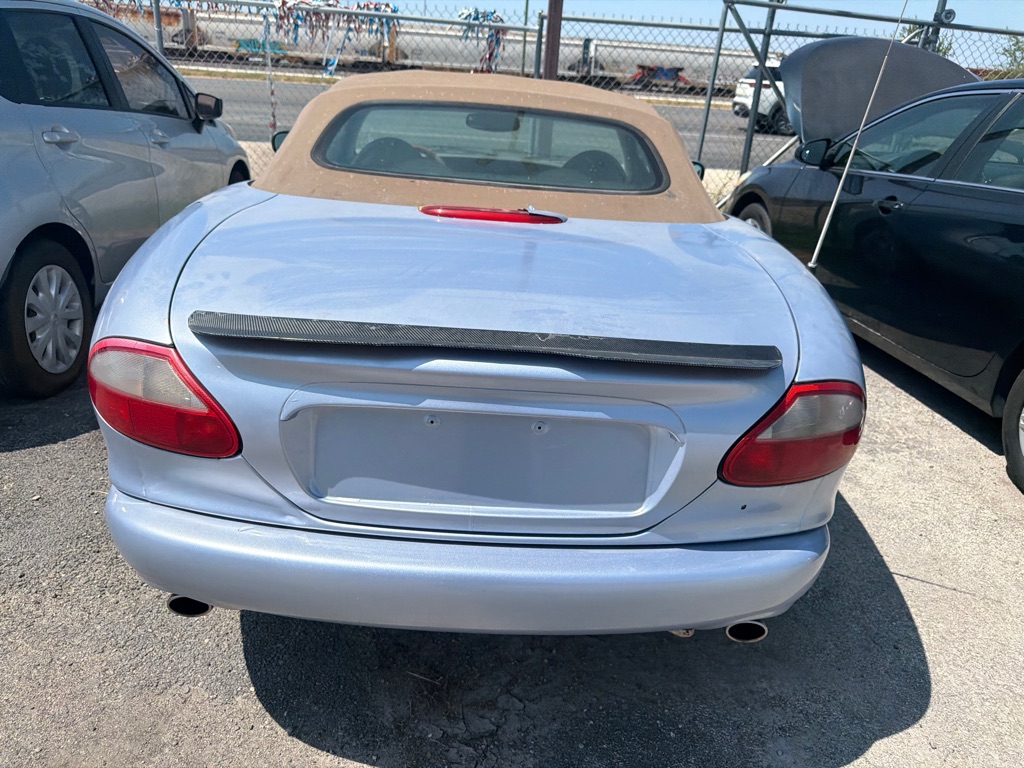 Photo 14 of this JAGUAR XK8