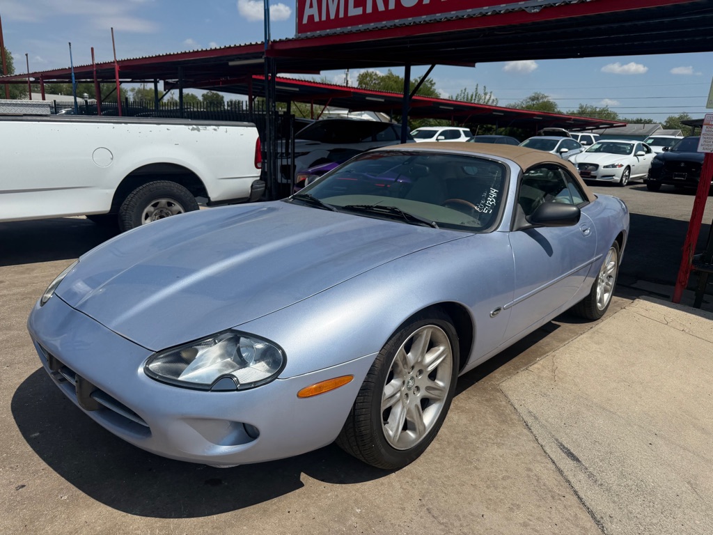 Photo 3 of this JAGUAR XK8