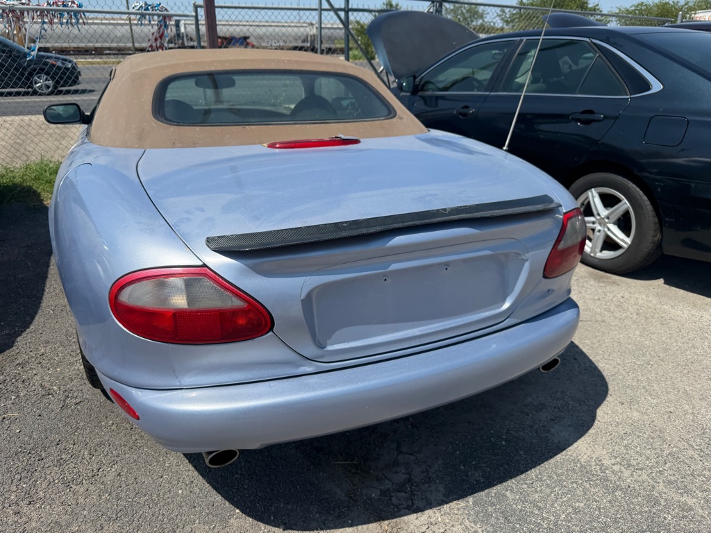 Photo 16 of this JAGUAR XK8
