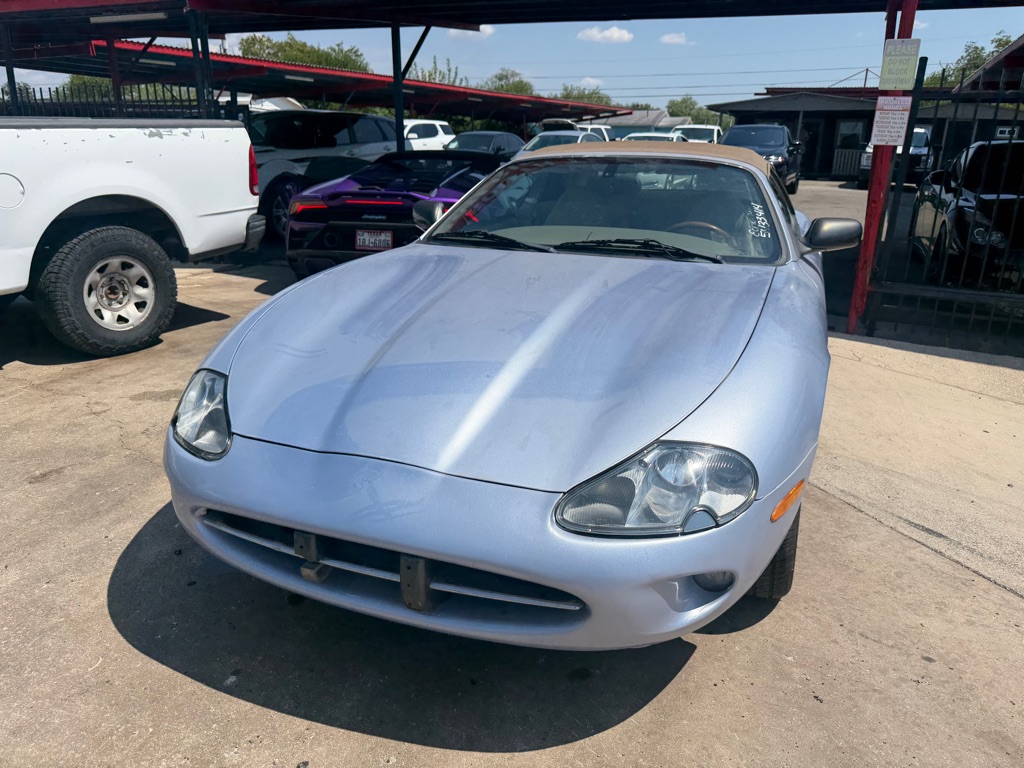Photo 7 of this JAGUAR XK8