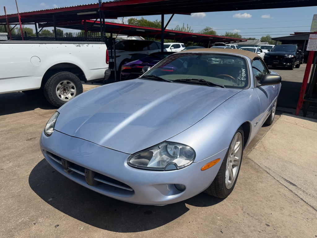 Photo 4 of this JAGUAR XK8
