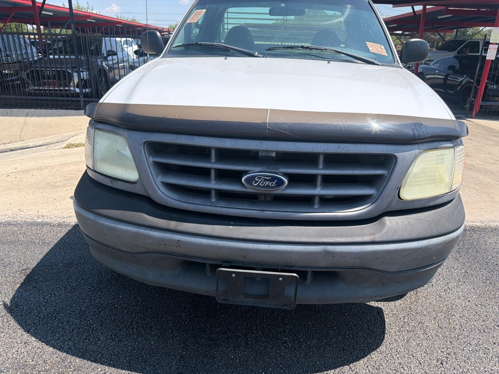 Photo 2 of this FORD F150