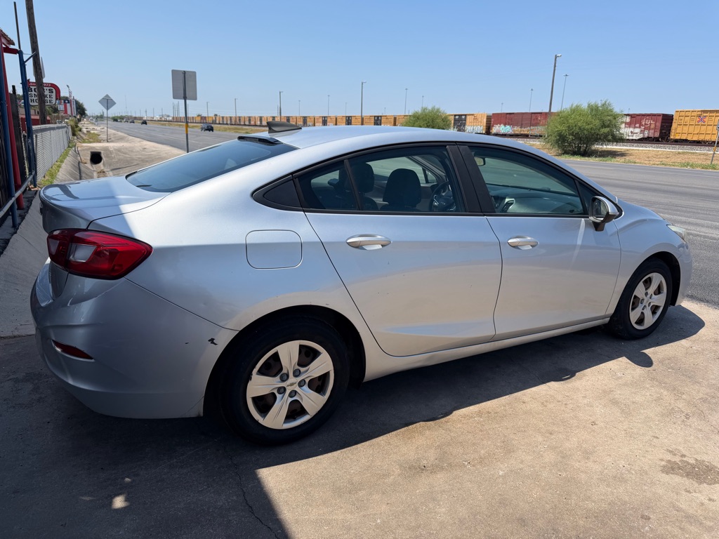 Photo 14 of this CHEVROLET CRUZE