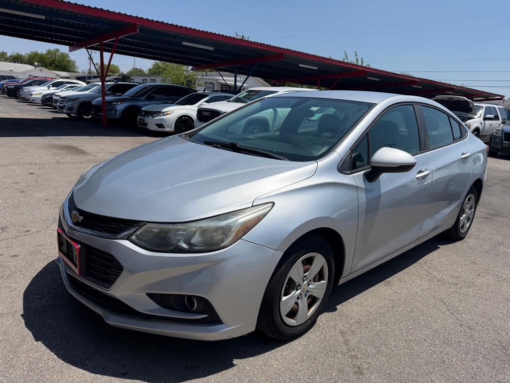 Photo 33 of this CHEVROLET CRUZE