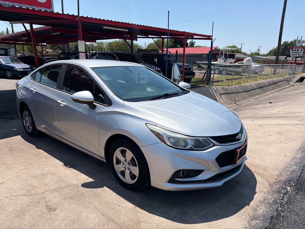 Photo 8 of this CHEVROLET CRUZE