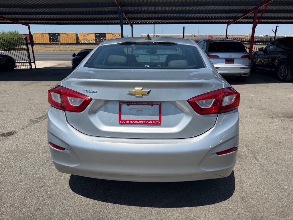 Photo 20 of this CHEVROLET CRUZE