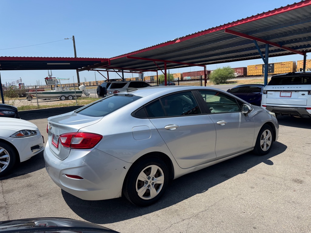 Photo 25 of this CHEVROLET CRUZE