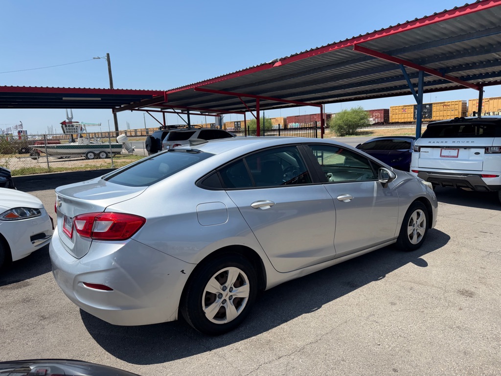 Photo 26 of this CHEVROLET CRUZE