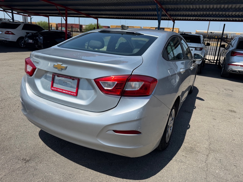 Photo 23 of this CHEVROLET CRUZE