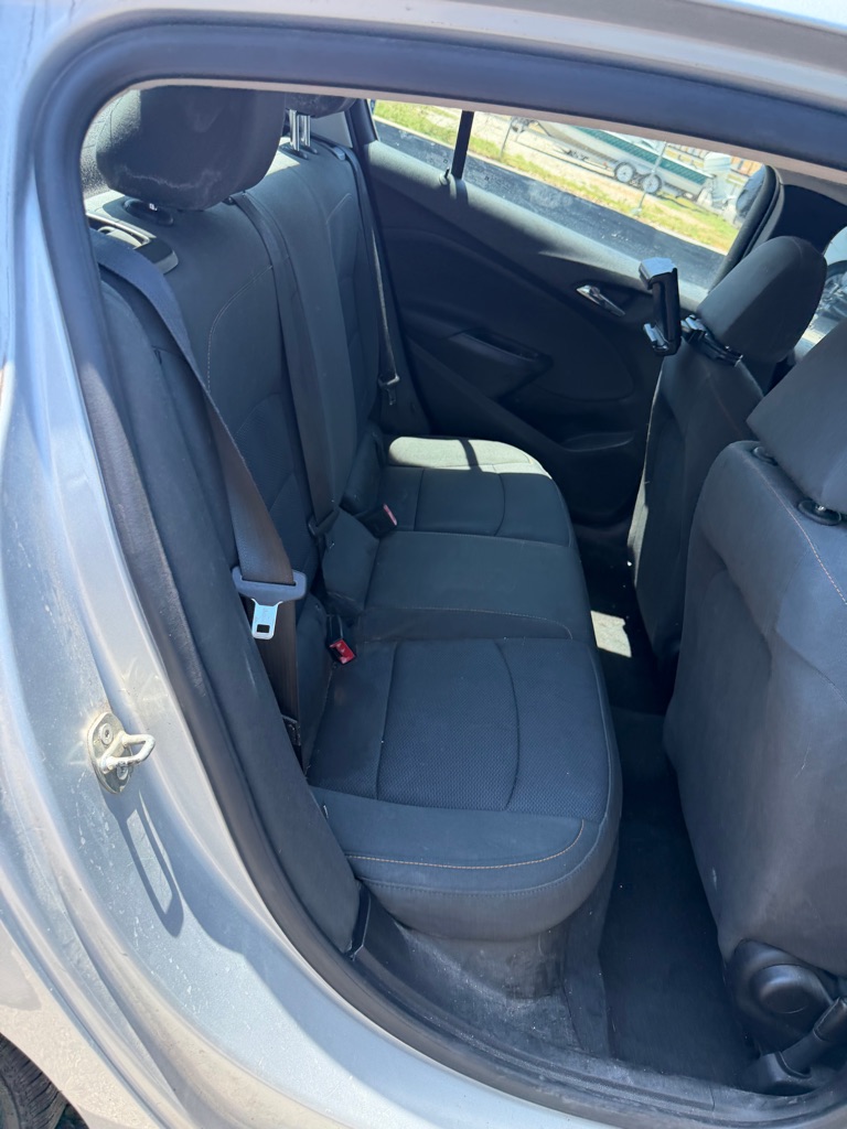Photo 22 of this CHEVROLET CRUZE