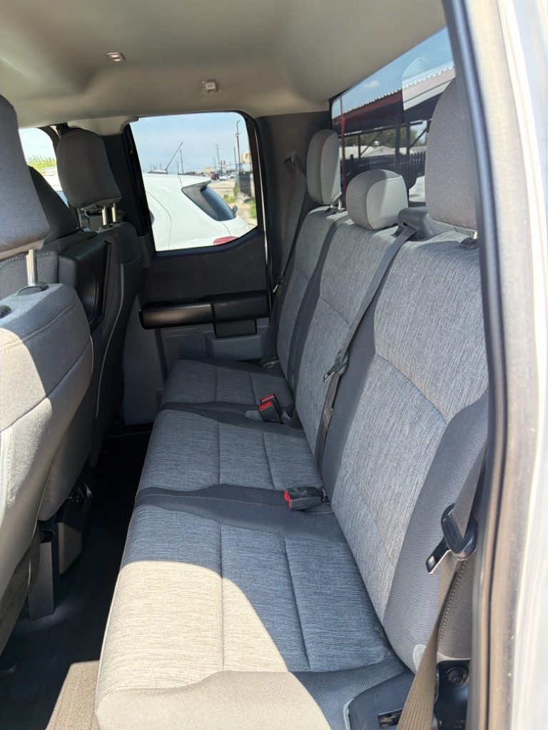 Photo 29 of this FORD F150
