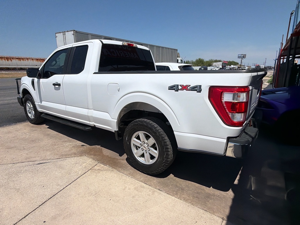 Photo 25 of this FORD F150