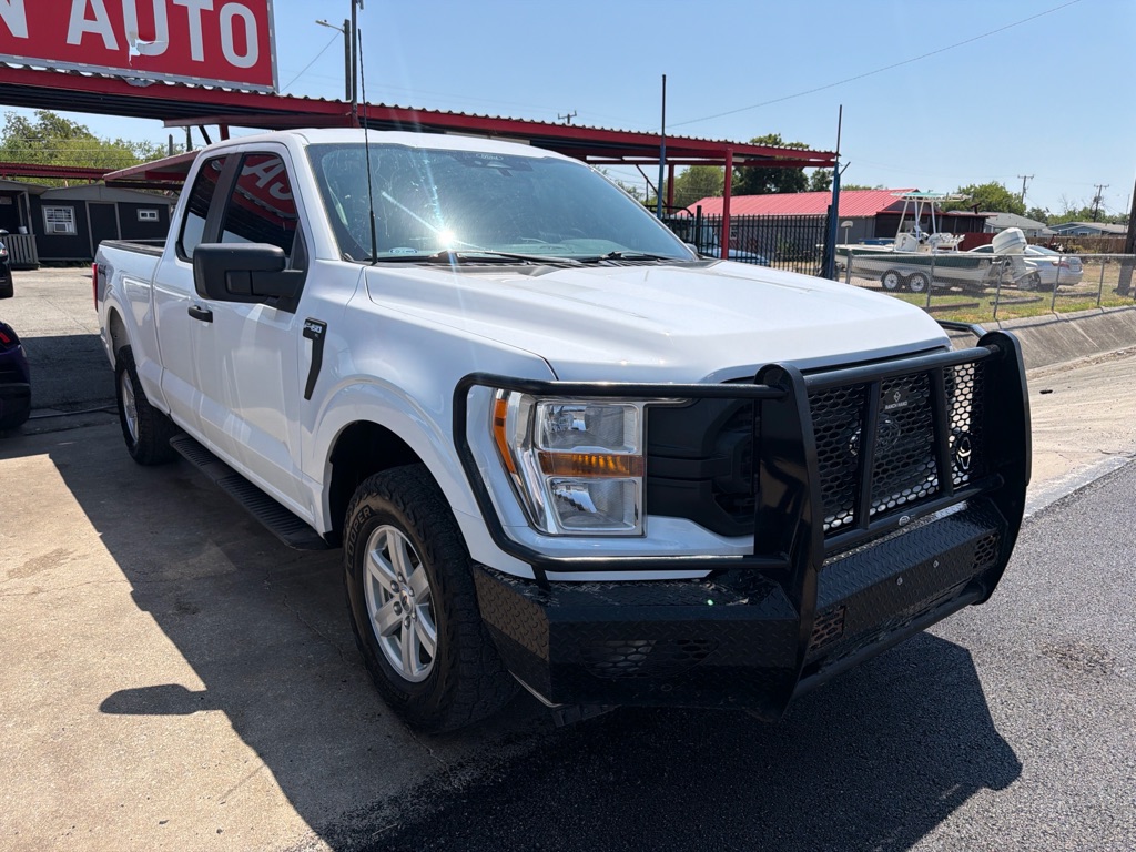 Photo 32 of this FORD F150