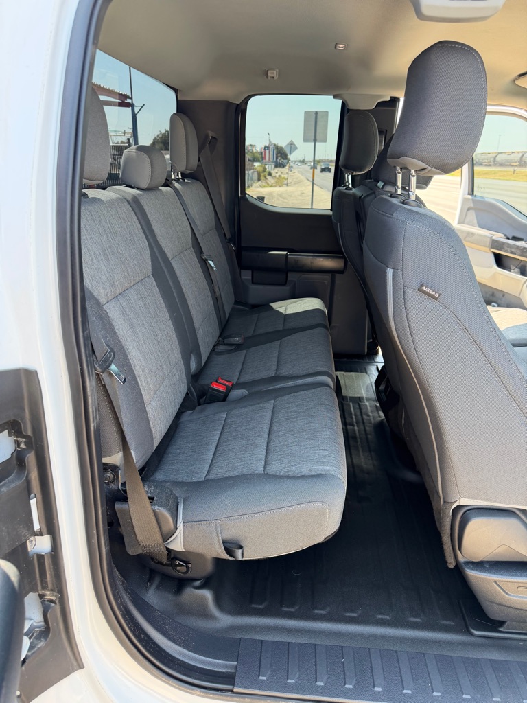Photo 41 of this FORD F150