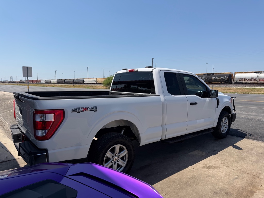 Photo 43 of this FORD F150