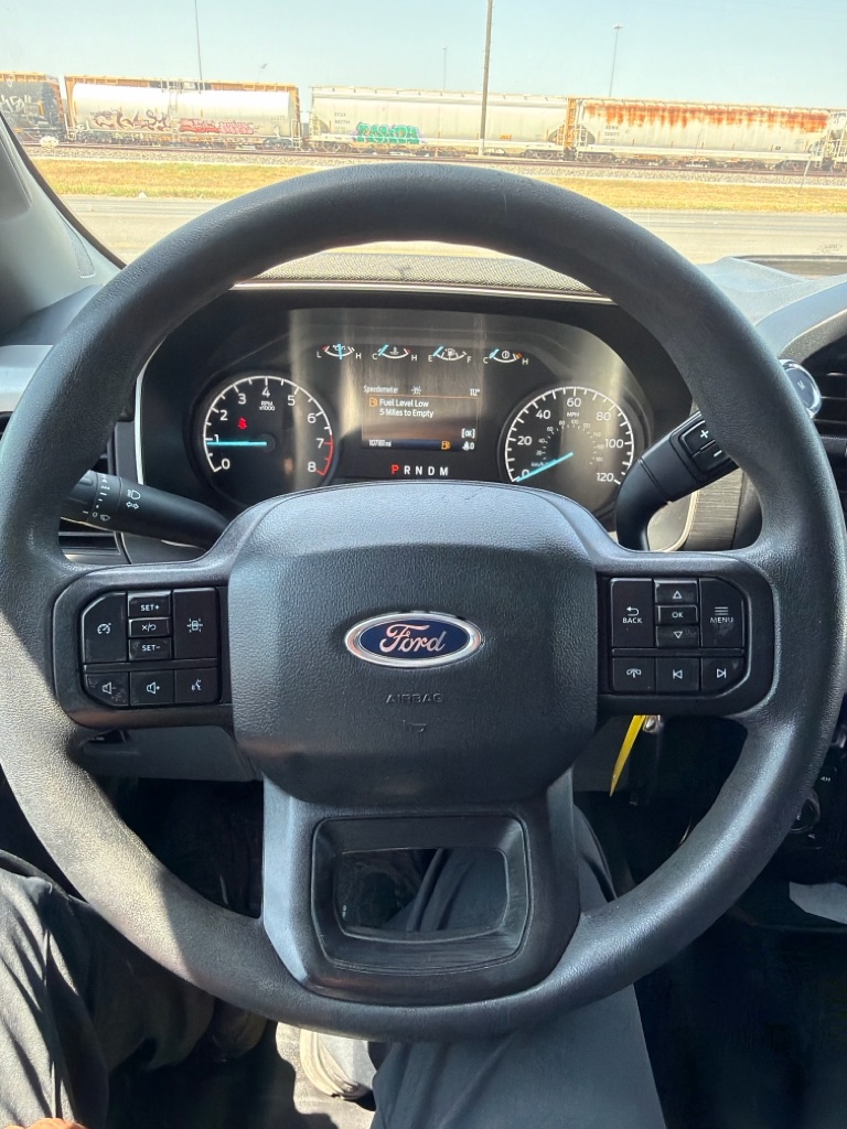 Photo 20 of this FORD F150