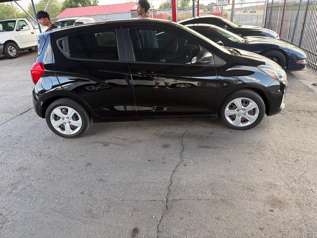Photo 2 of this CHEVROLET SPARK