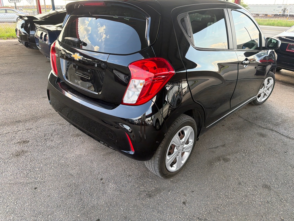 Photo 10 of this CHEVROLET SPARK