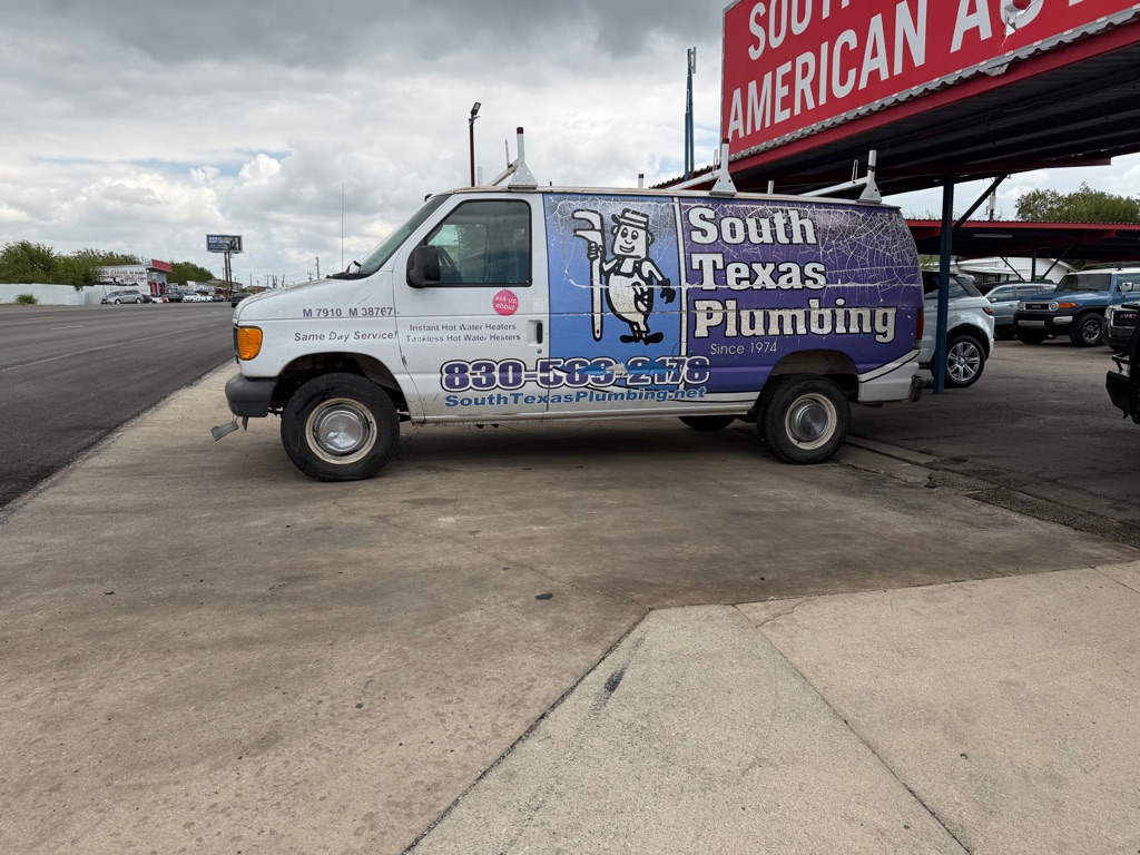 Photo 7 of this FORD ECONOLINE