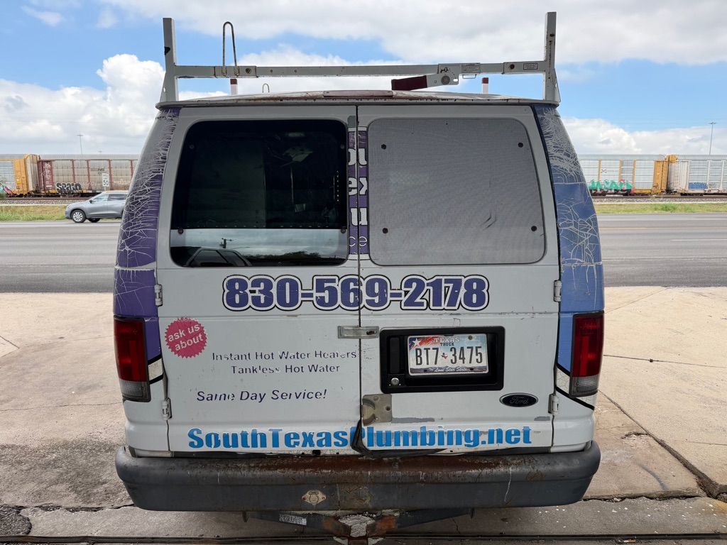 Photo 5 of this FORD ECONOLINE