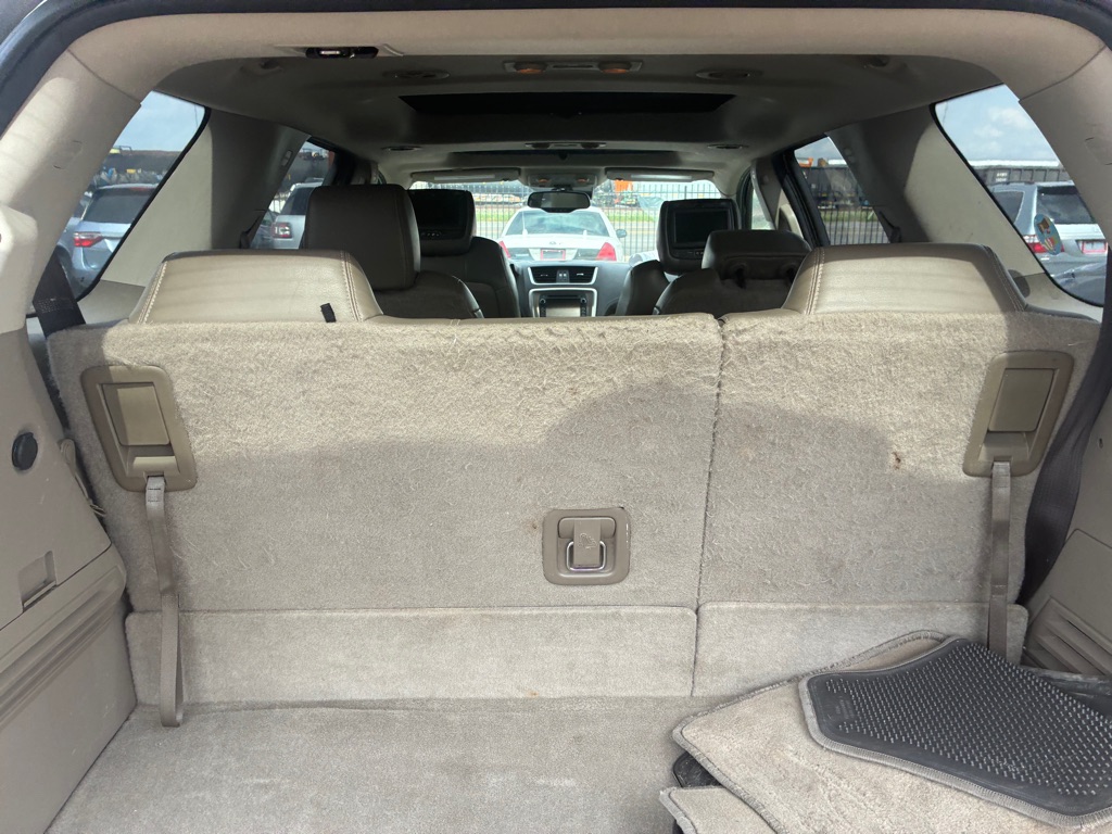 Photo 21 of this GMC ACADIA