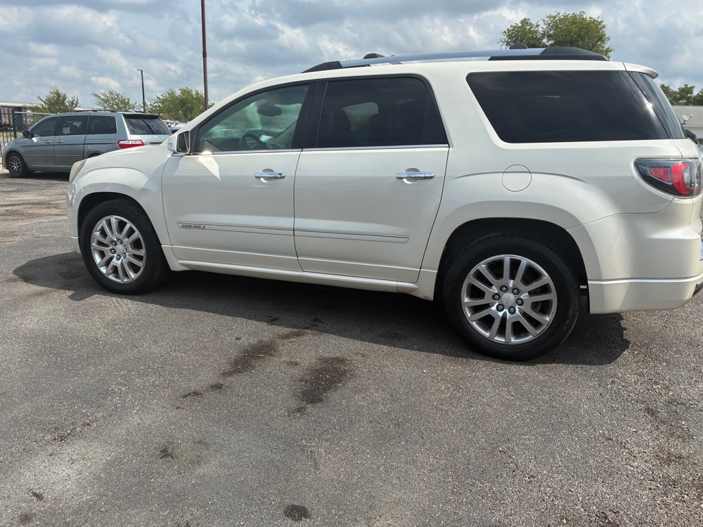 Photo 3 of this GMC ACADIA