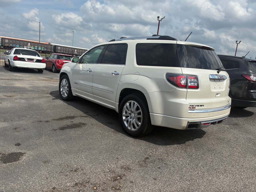 Photo 4 of this GMC ACADIA