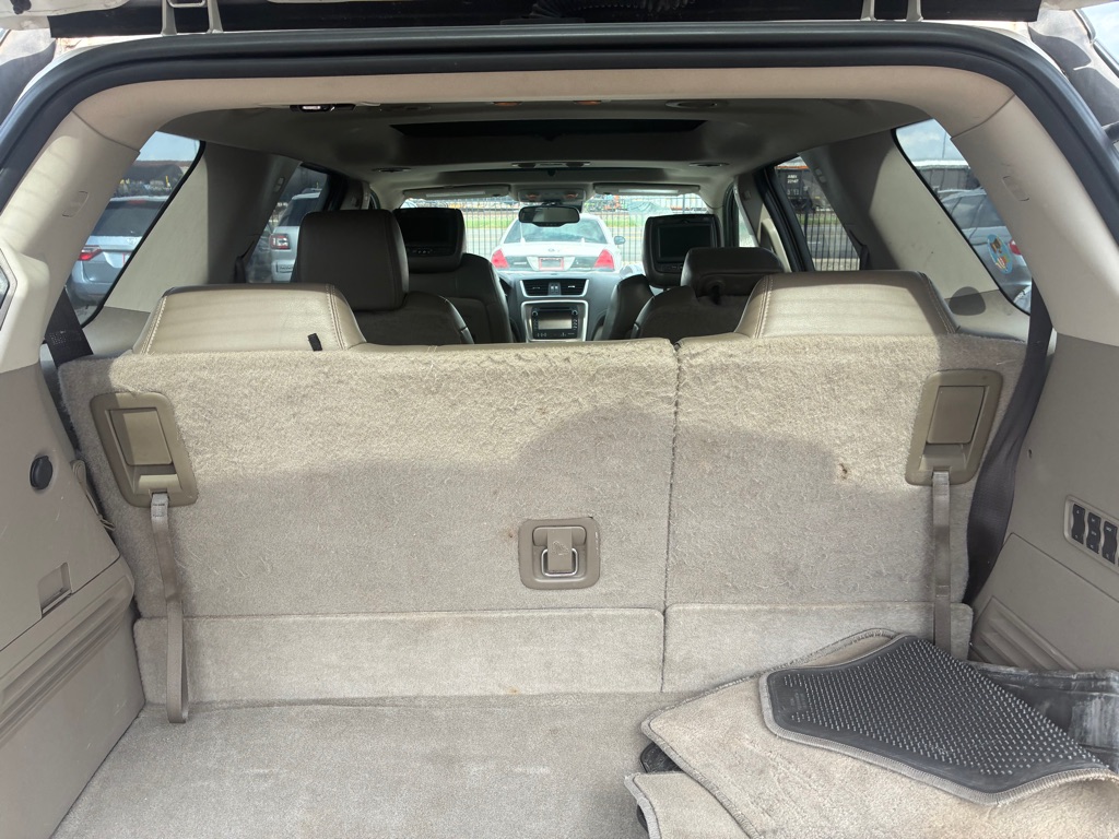 Photo 20 of this GMC ACADIA