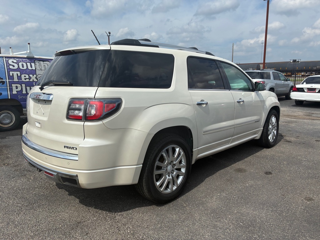 Photo 16 of this GMC ACADIA