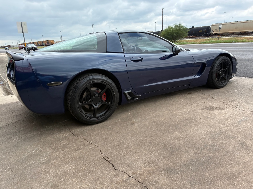 Photo 8 of this CHEVROLET CORVETTE
