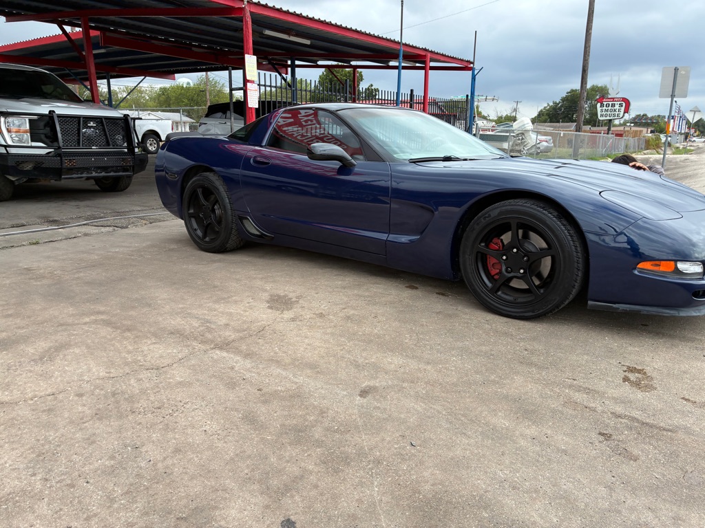 Photo 3 of this CHEVROLET CORVETTE