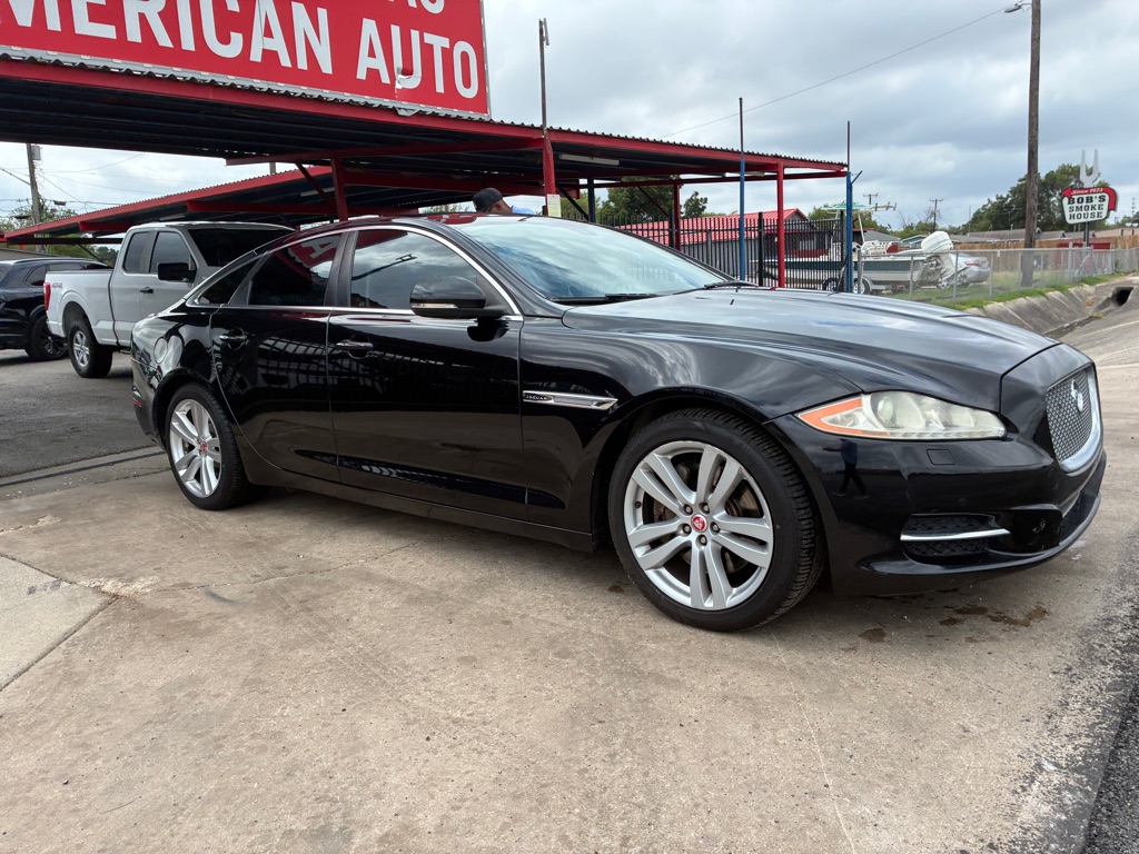 Photo 21 of this JAGUAR XJ