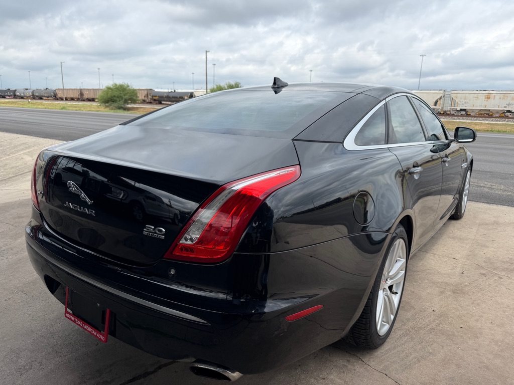 Photo 59 of this JAGUAR XJ