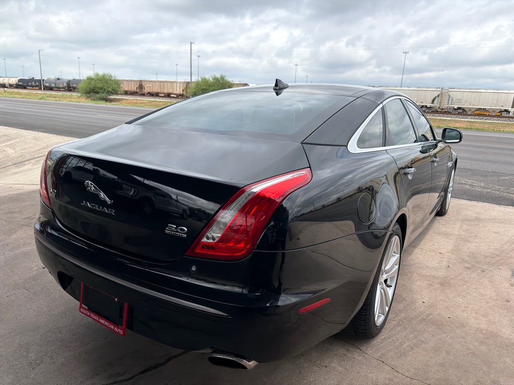 Photo 63 of this JAGUAR XJ