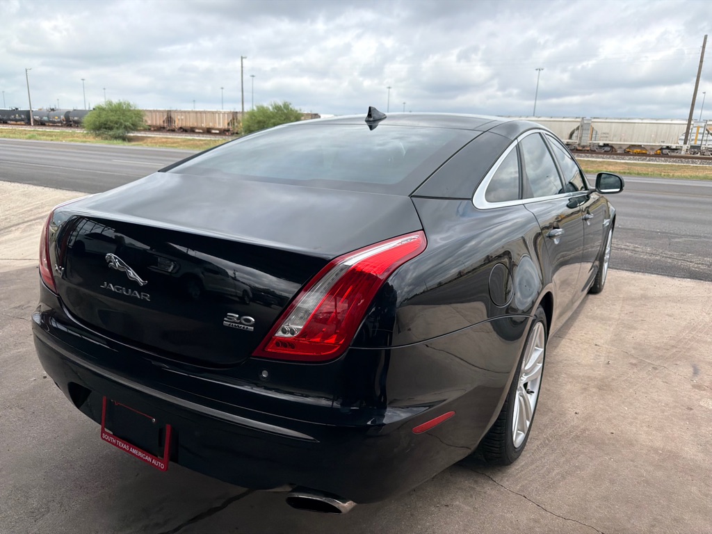 Photo 58 of this JAGUAR XJ