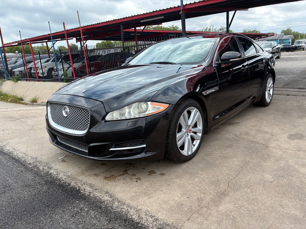Photo 23 of this JAGUAR XJ