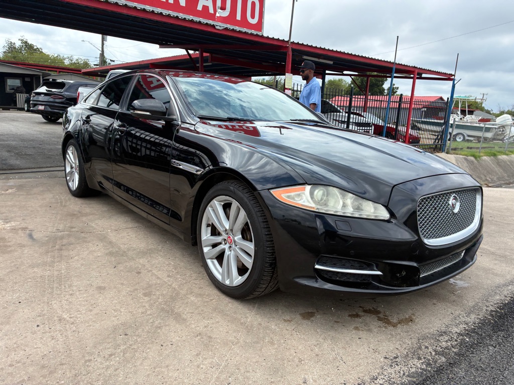 Photo 25 of this JAGUAR XJ