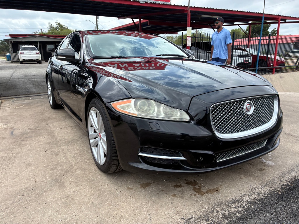 Photo 24 of this JAGUAR XJ