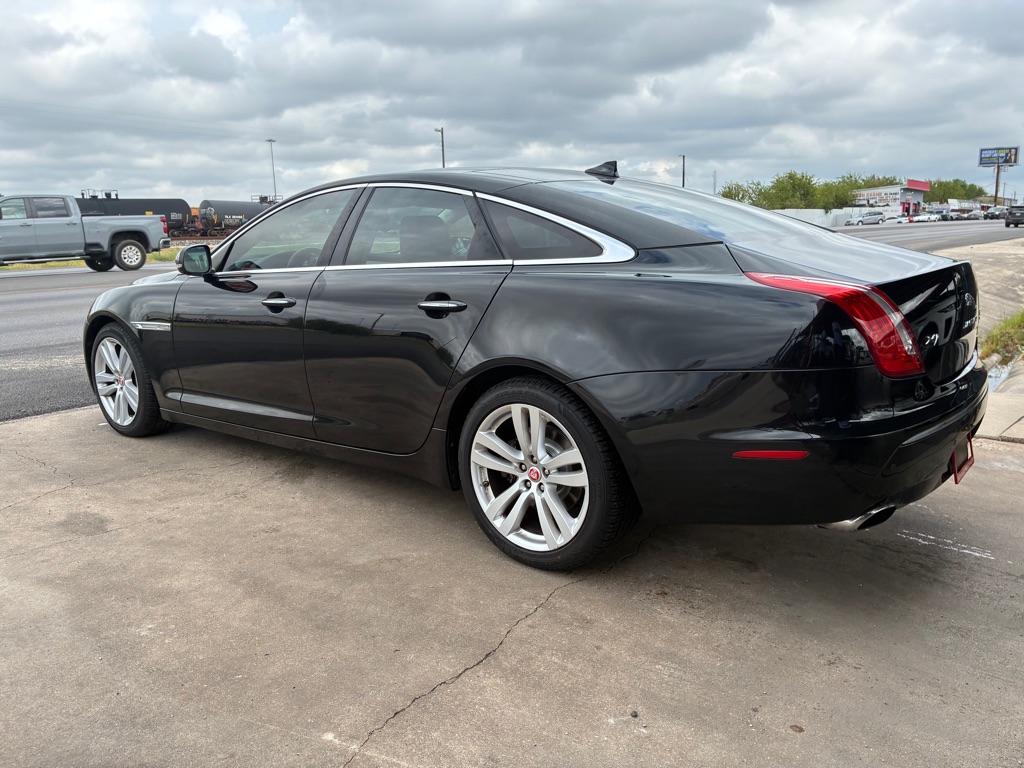 Photo 39 of this JAGUAR XJ
