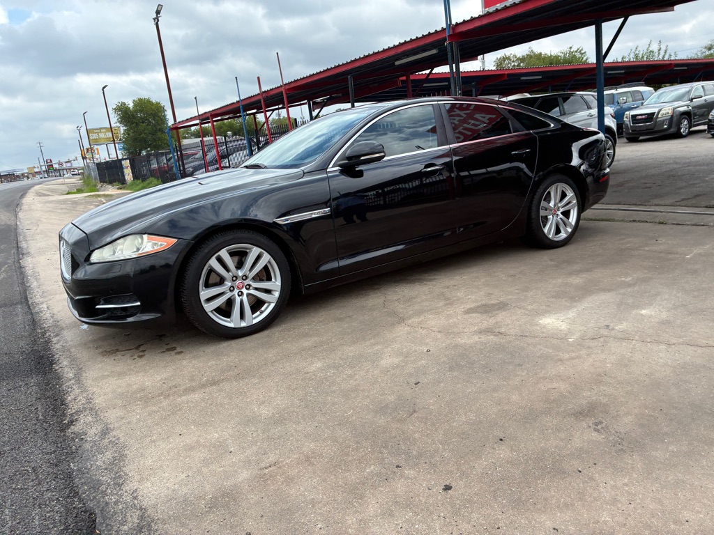 Photo 36 of this JAGUAR XJ