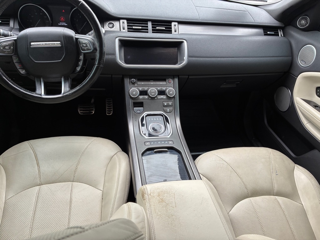 Photo 48 of this LAND ROVER RANGE ROVER EVO
