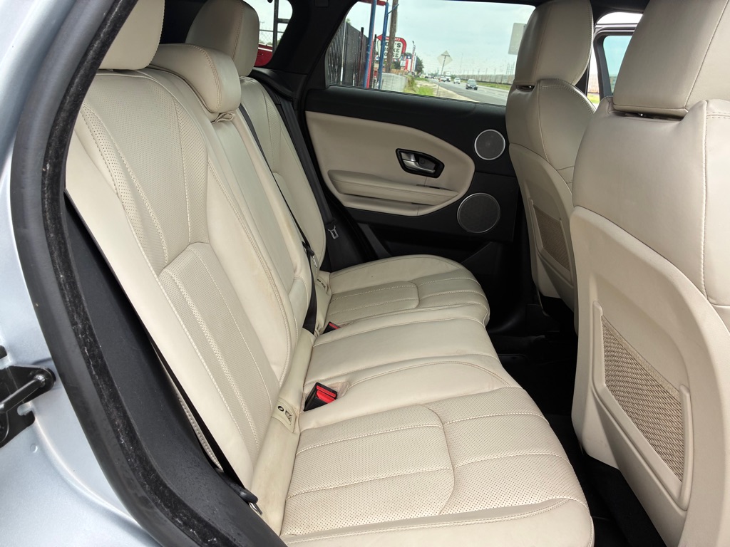 Photo 53 of this LAND ROVER RANGE ROVER EVO