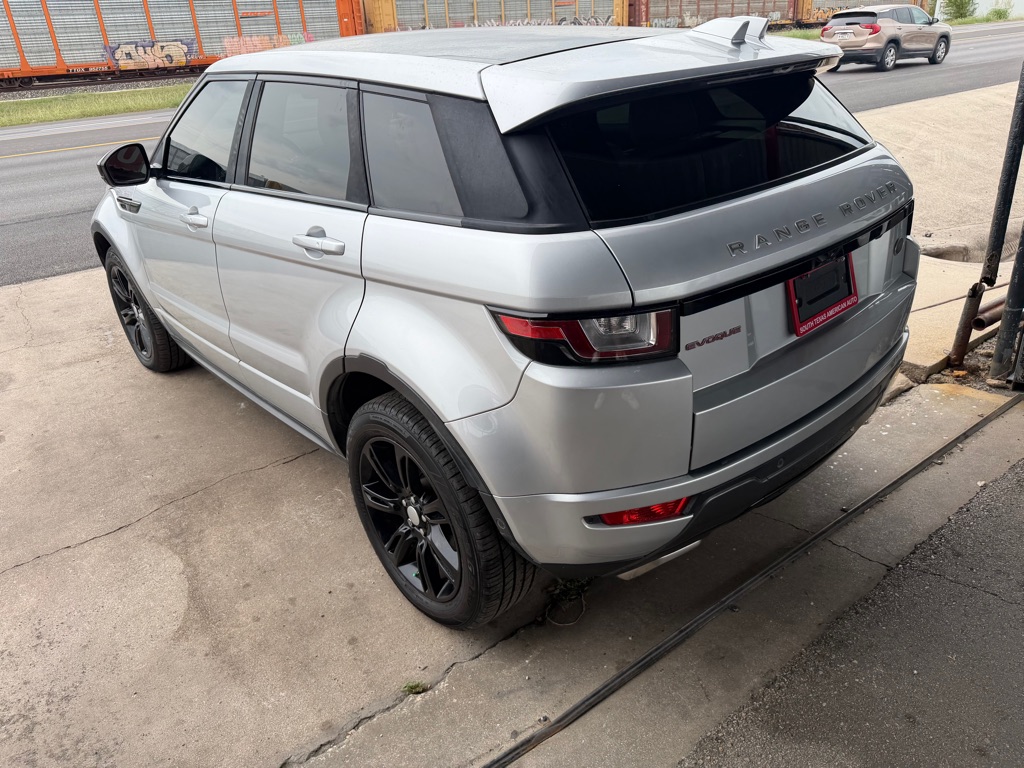 Photo 17 of this LAND ROVER RANGE ROVER EVO