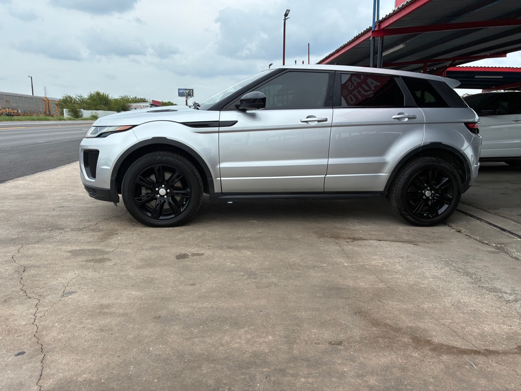 Photo 30 of this LAND ROVER RANGE ROVER EVO