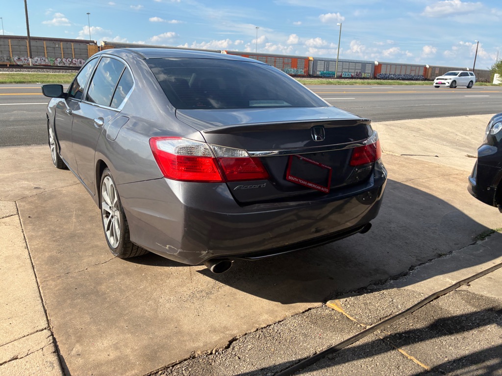 Photo 18 of this HONDA ACCORD